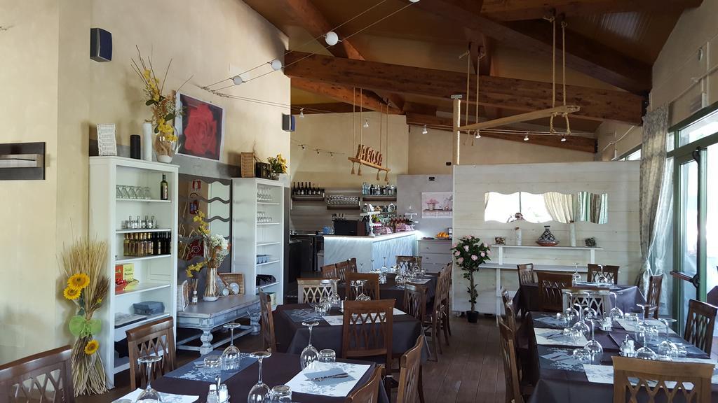Campeggio Delle Rose Moniga del Garda Ngoại thất bức ảnh